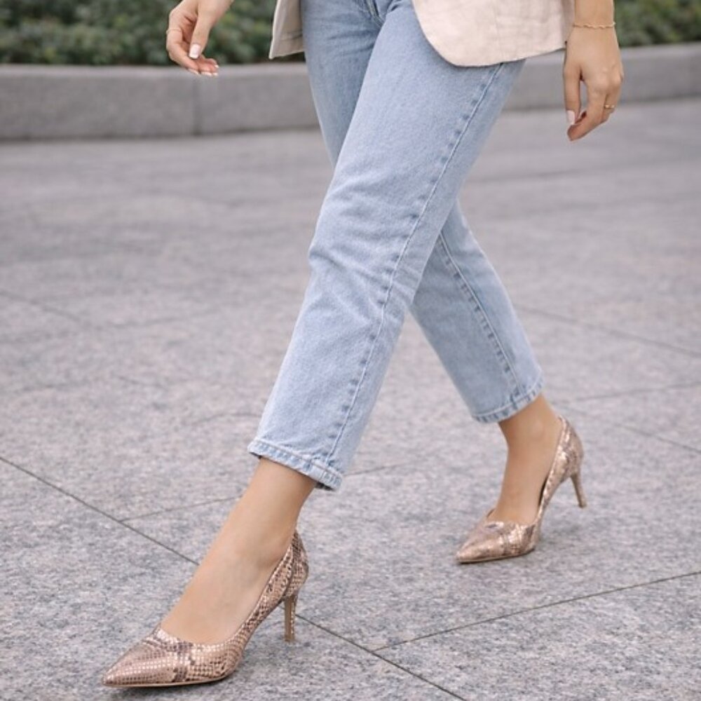 Karl Lagerfeld Paris Snakeskin-Embossed Pumps – Pointed Toe – NWOB